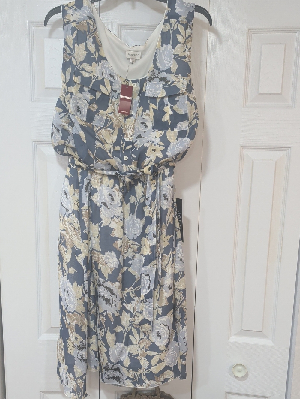 Avenue Blue Floral Sleeveless Tie-Waist Dress Size 28/20